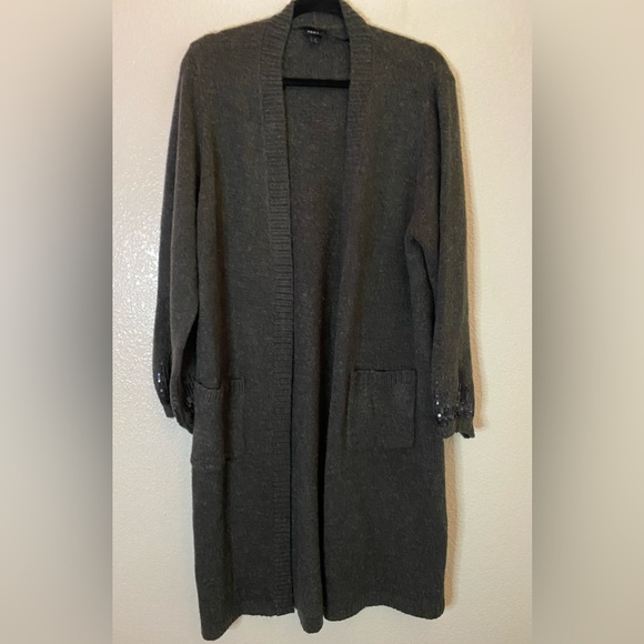 Torrid long gray cardigan sweater with pockets & sparkle sleeves  size 1 - Picture 1 of 4